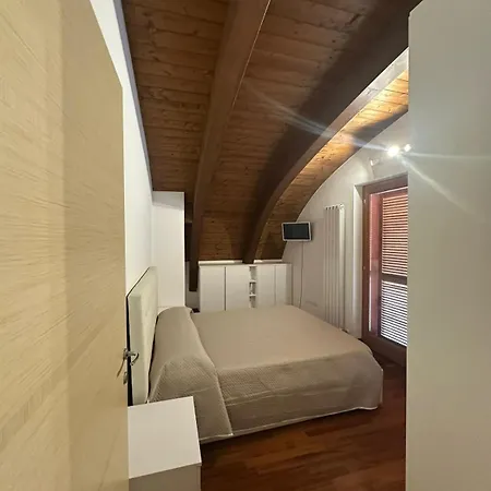 Apartament Attico Vista Mare Con Jacuzzi - Casa Luxury Diamante *