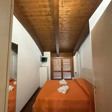 Attico Vista Mare Con Jacuzzi - Casa Luxury Diamante